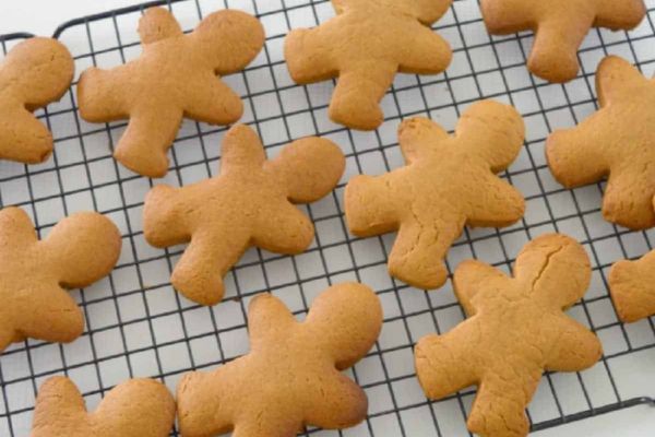 process of making gingerbread