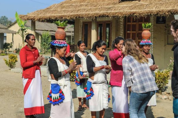 ways to travel for free in india