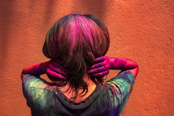 protect hair from holi colors