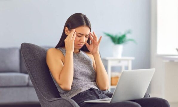 menstrual-migraine-why-it-happens-and-how-to-cope