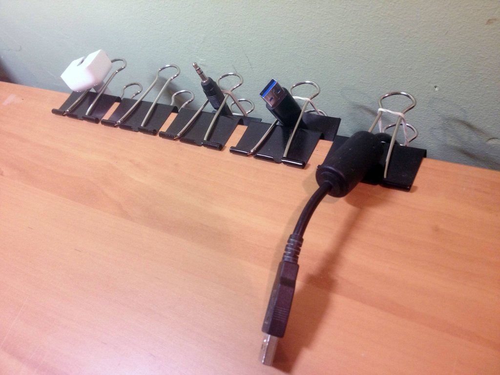 organise your desk cords