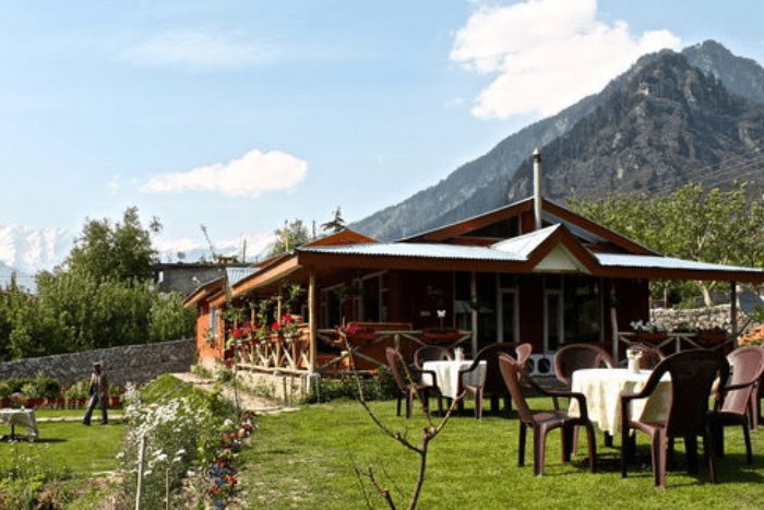 restaurants in manali