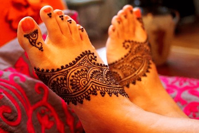 mehendi designs for feet