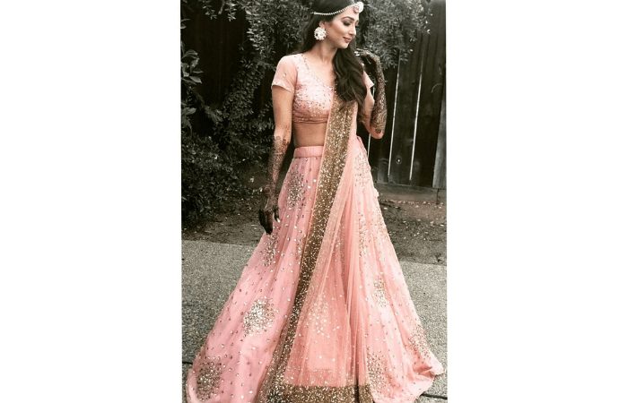 mehendi outfits for summer weddings