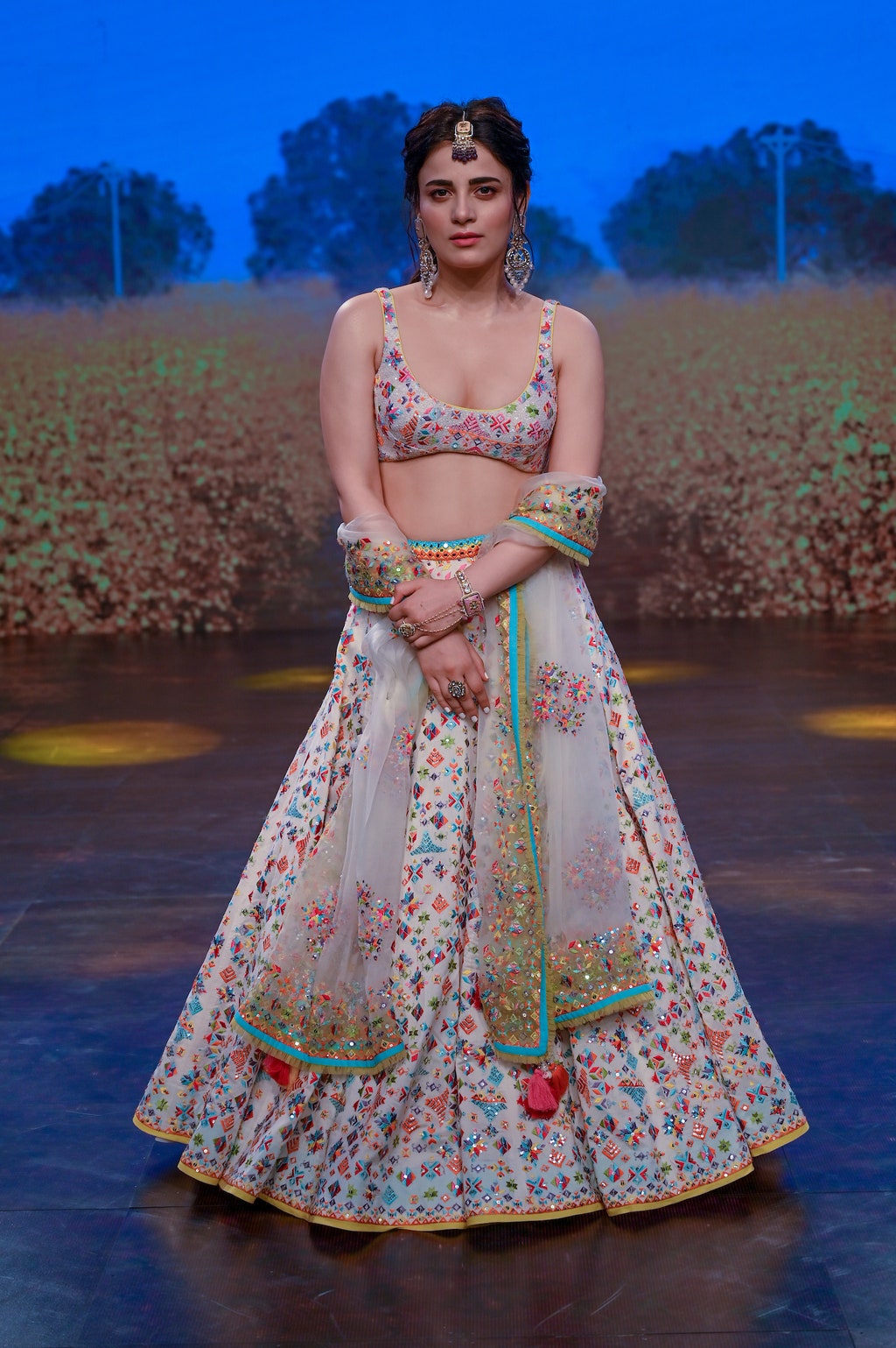 Pooja Hegde Appears Lovely And Elusive In A Glittery Varun Chakkilam Lehenga  At Lakme Fashion Week 2021 | IWMBuzz