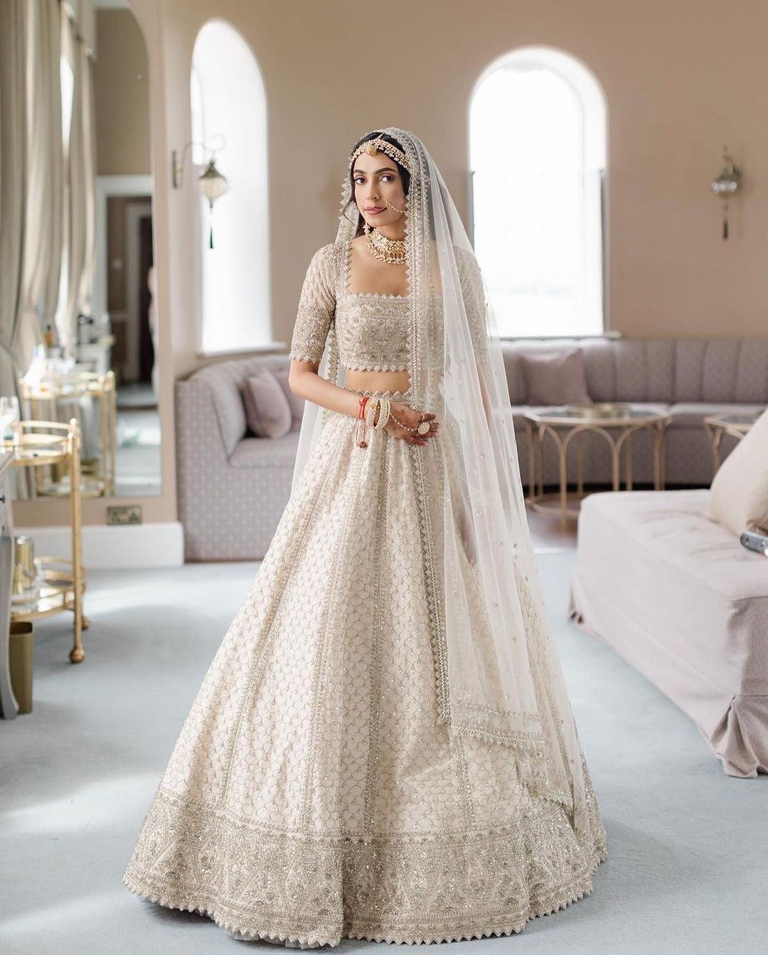 bridal outfit colours 2022