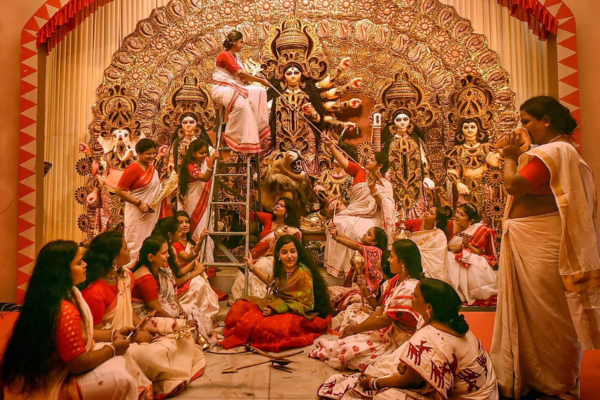 difference between durga puja and navratri