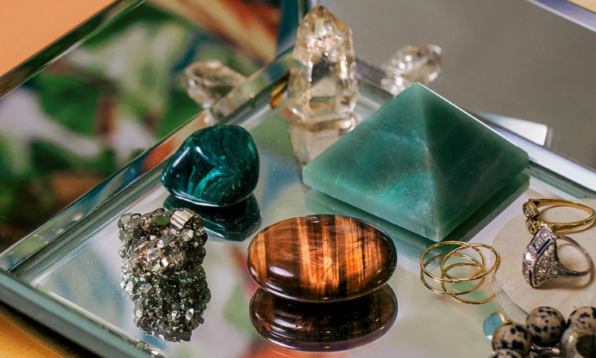 crystals to manifest money