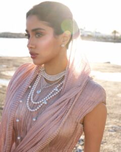 janhvi kapoor cannes look