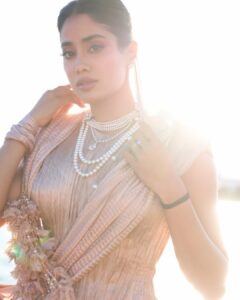 janhvi kapoor cannes look