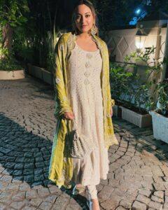 raksha bandhan outfit ideas for women