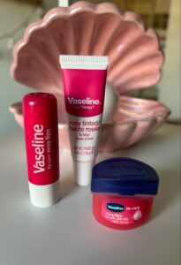 is vaseline safe to use on face