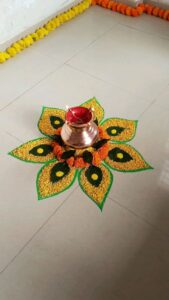 onam rangoli with flowers