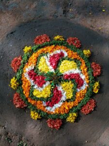 onam rangoli with flowers