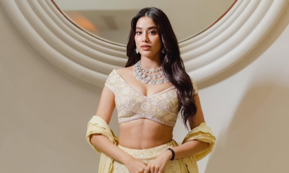bollywood haldi outfits