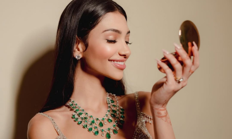 High-End Bridal Vanity Products: Luxurious, Long-Lasting, And Lightweight