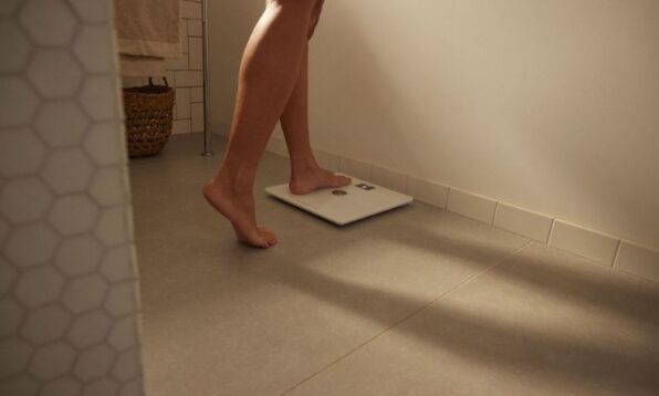 signs of hormonal weight gain