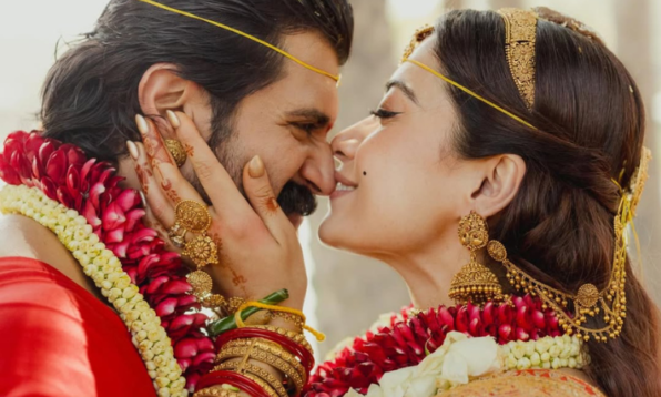 Bollywood actors who fell in love on set