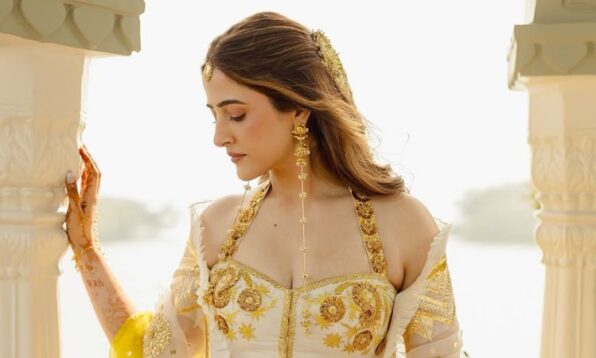 trending haldi jewellery for brides
